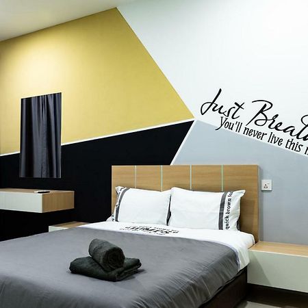 Southwest Designer Suite By D Imperio Homestay Penang Bayan Lepas Buitenkant foto